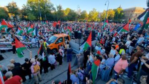 20.000 bei der Großdemo für Sanktionen gegen den Apartheid-Staat in Wien